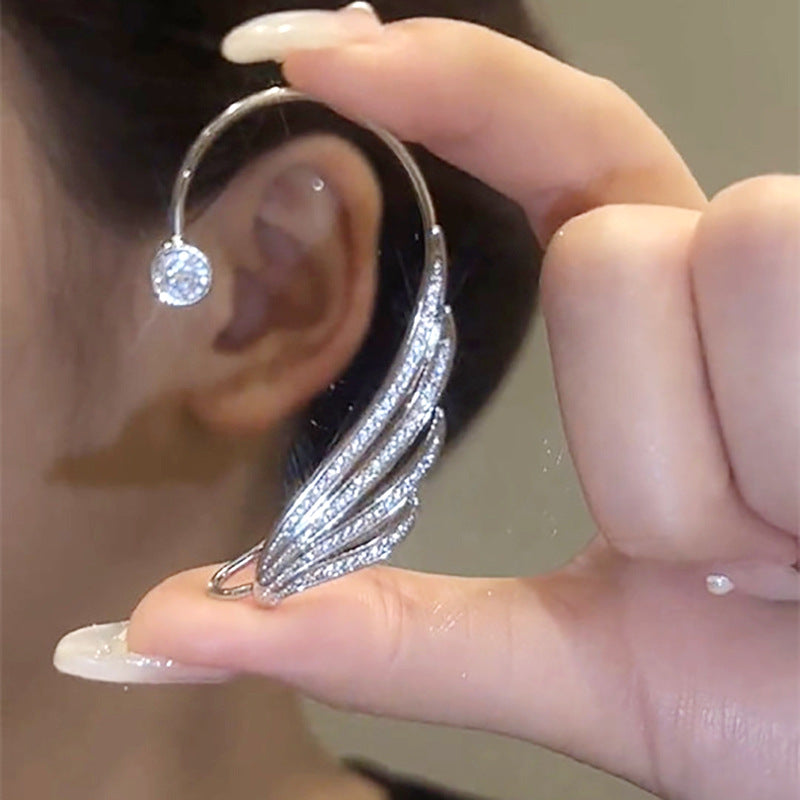 Glittering Diamond Swan Wings Non-Pierced Ear Clip Earrings – Elegant Clip-On Jewelry